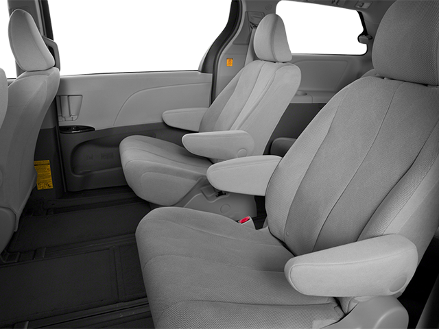 2014 Toyota Sienna XLE Mobility Auto Access 8 Passenger