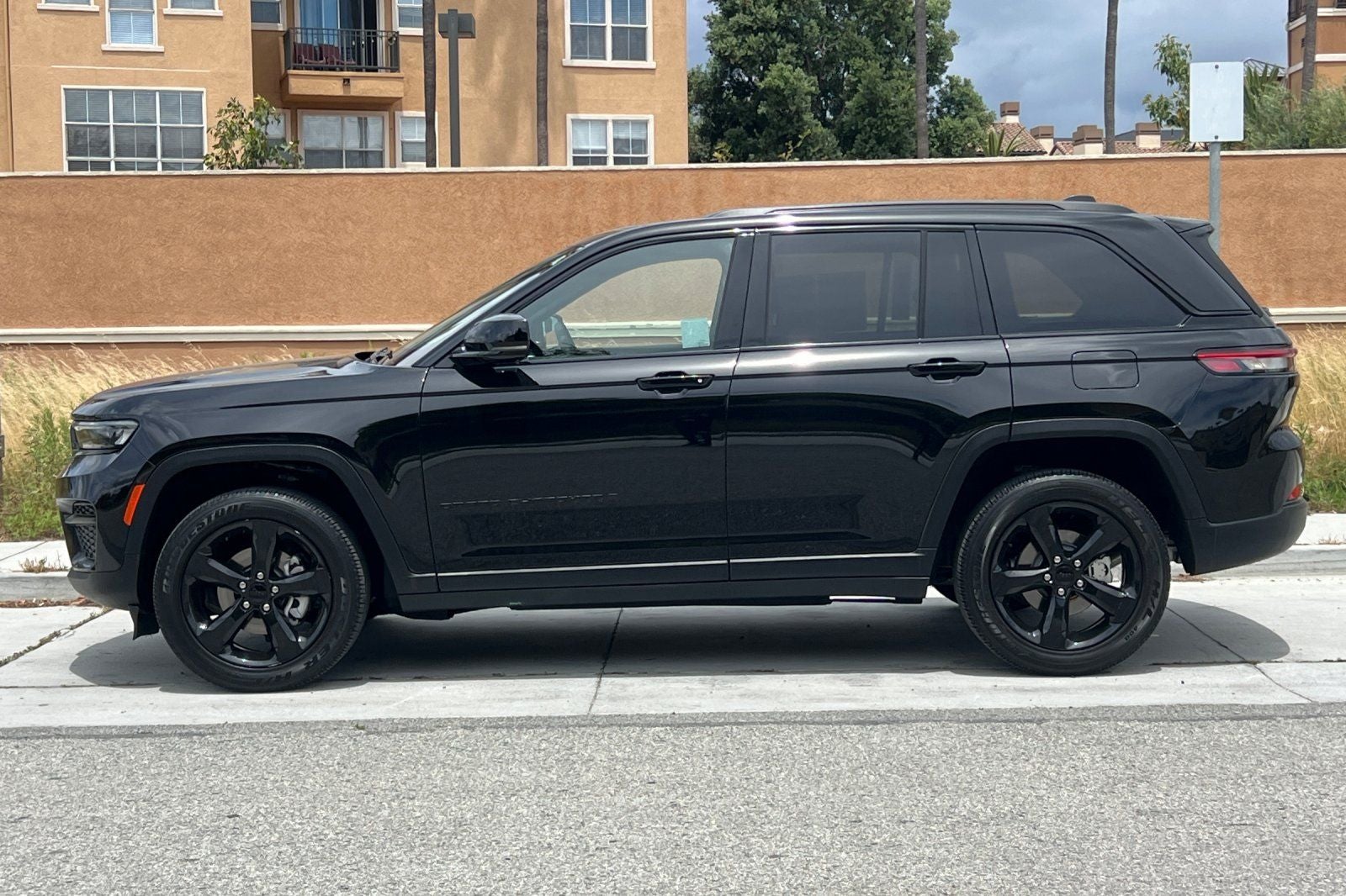 2023 Jeep Grand Cherokee Altitude X