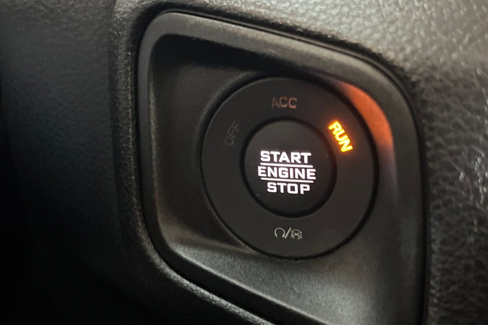 2025 Jeep Wrangler Willys 4xe CONVENIENCE GROUP