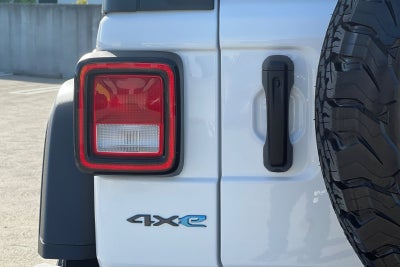 2025 Jeep Wrangler Willys 4xe CONVENIENCE GROUP