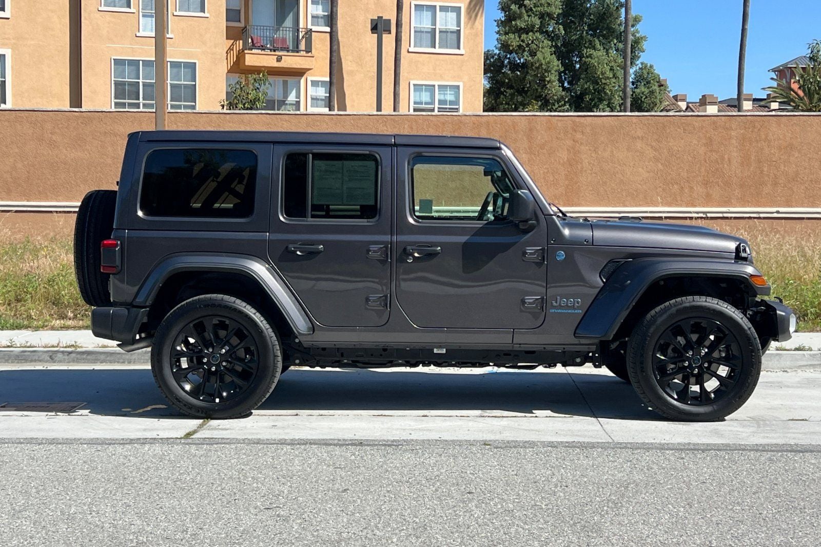 2025 Jeep Wrangler Sahara 4xe