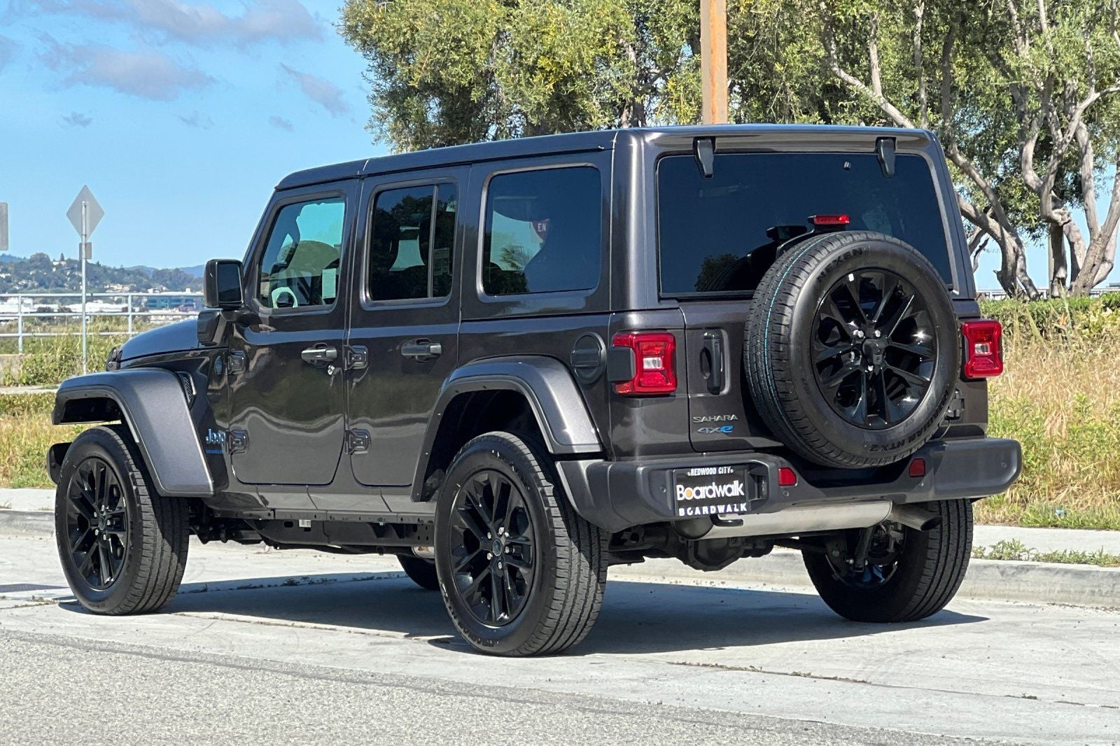 2025 Jeep Wrangler Sahara 4xe