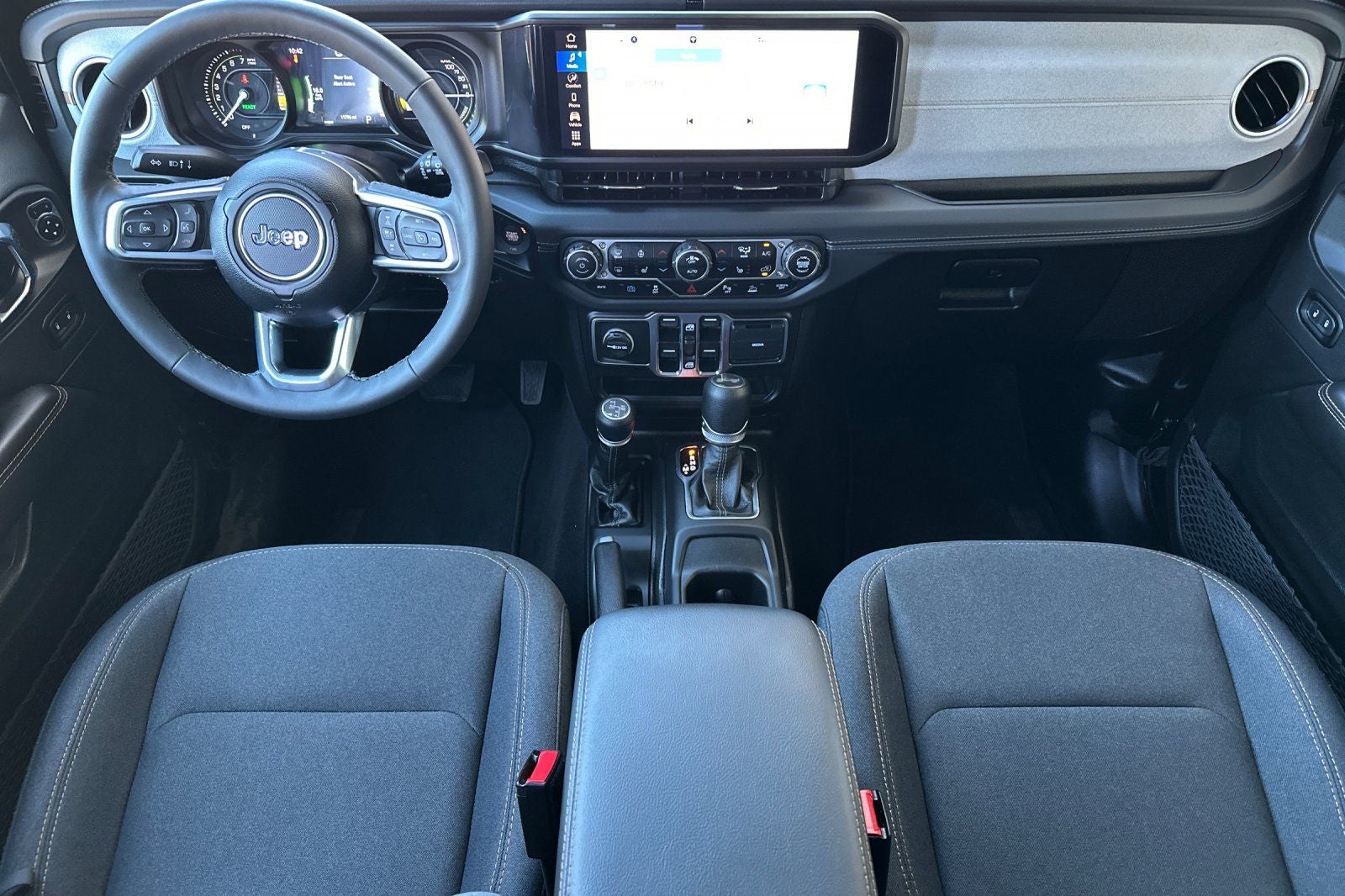 2025 Jeep Wrangler Sahara 4xe