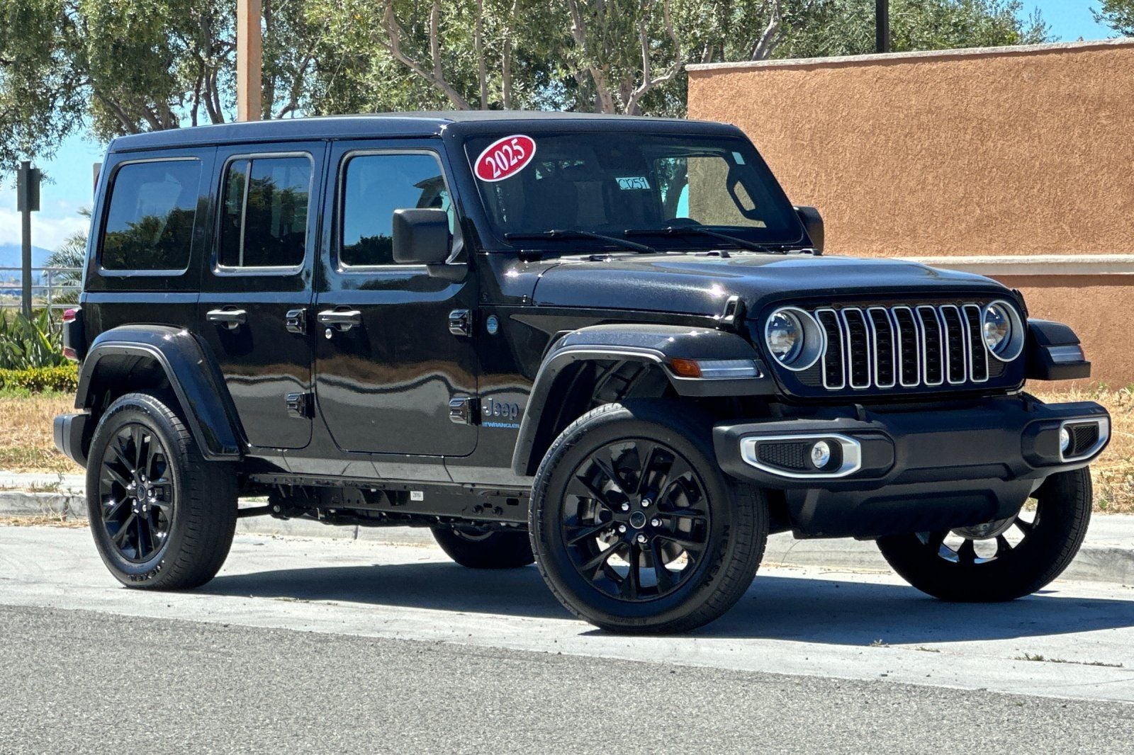 2025 Jeep Wrangler Sahara 4xe