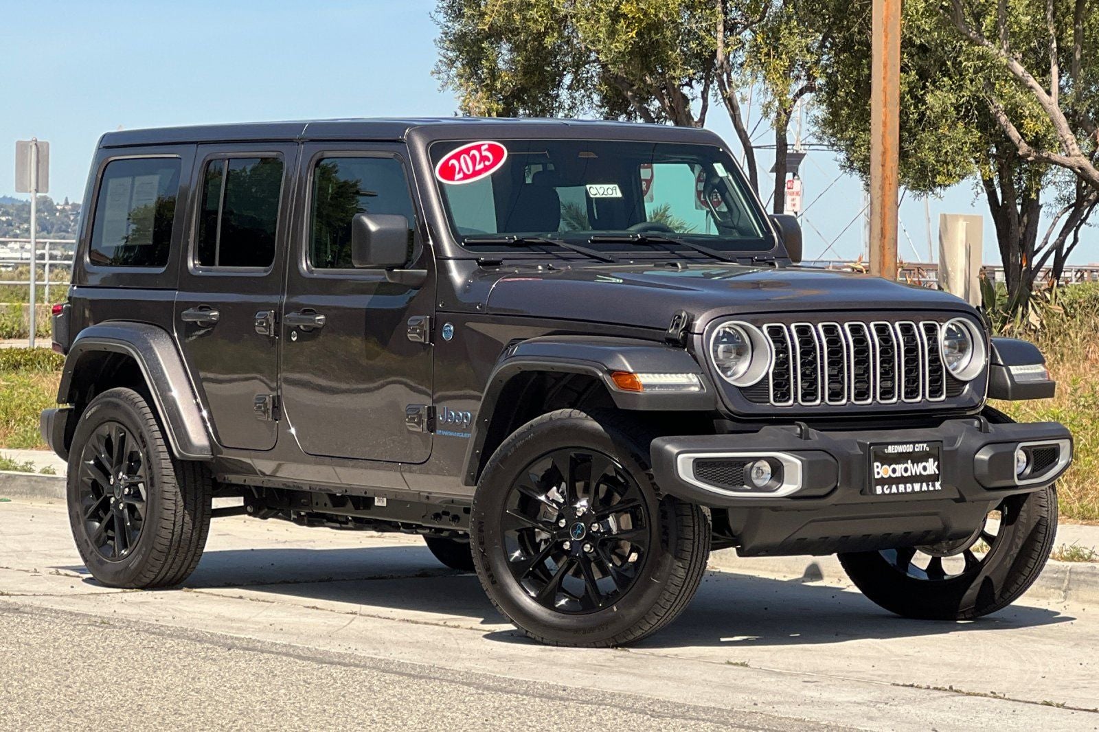2025 Jeep Wrangler Sahara 4xe