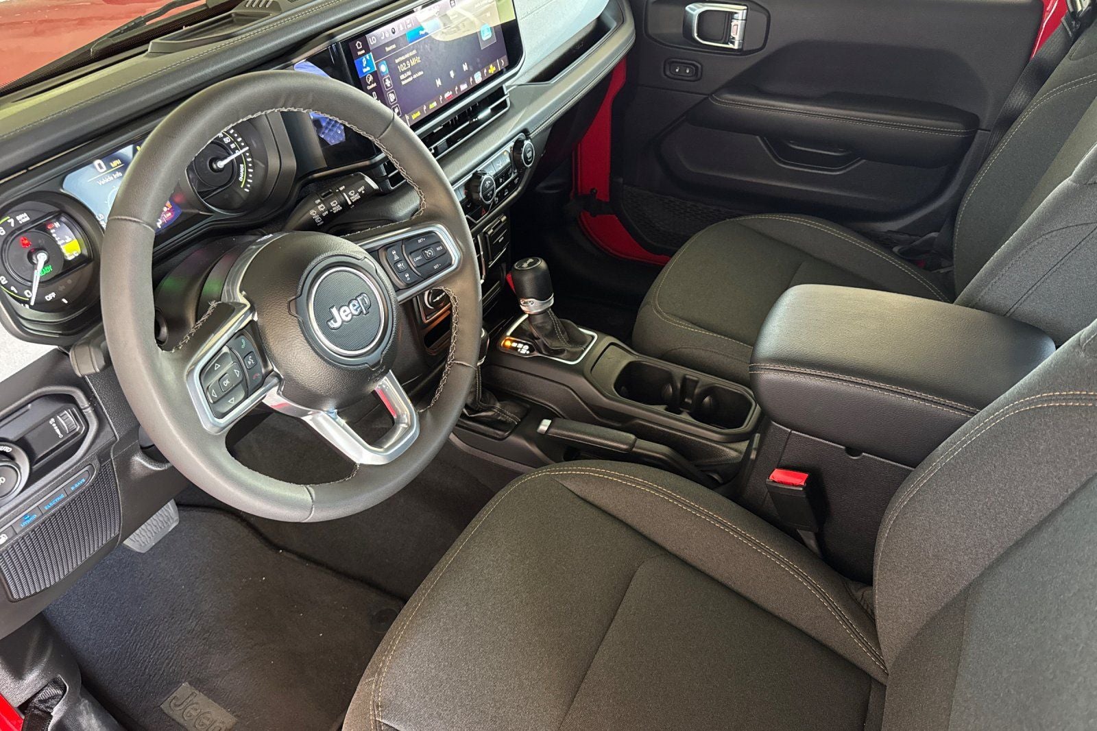 2025 Jeep Wrangler Sahara 4xe