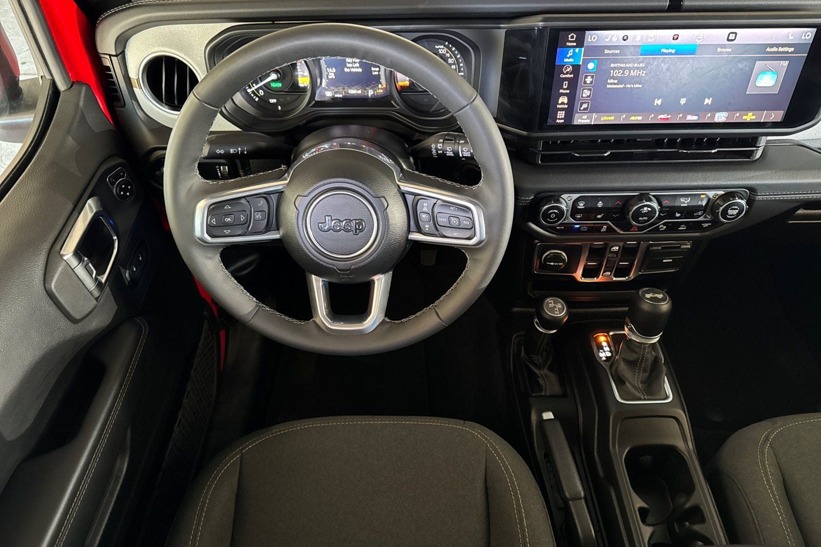2025 Jeep Wrangler Sahara 4xe
