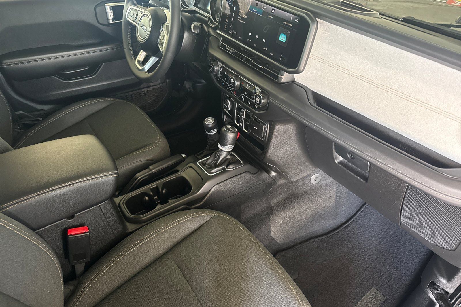 2025 Jeep Wrangler Sahara 4xe