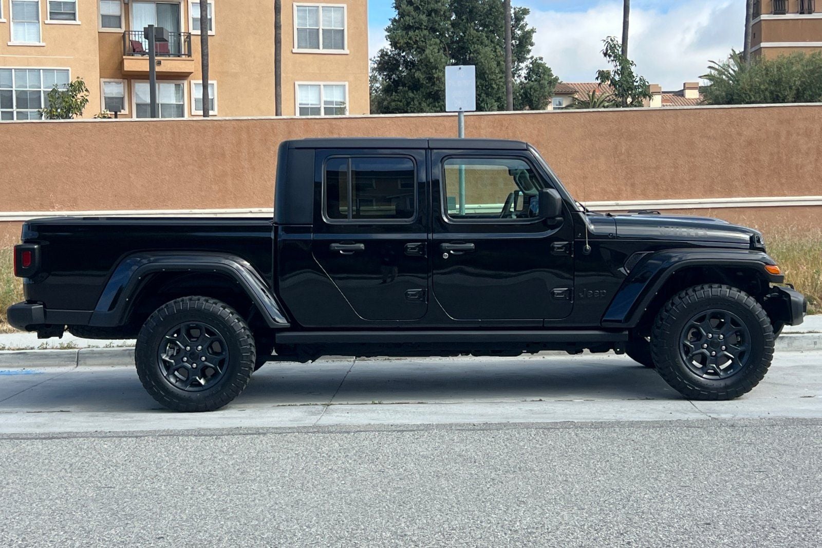 2023 Jeep Gladiator Willys