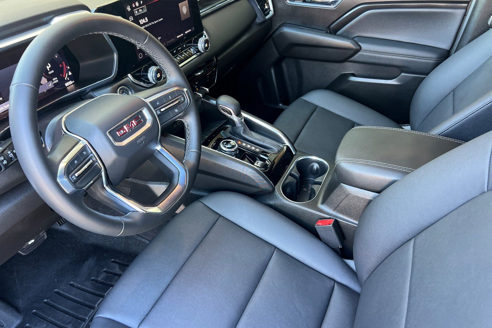 2024 GMC Canyon Elevation