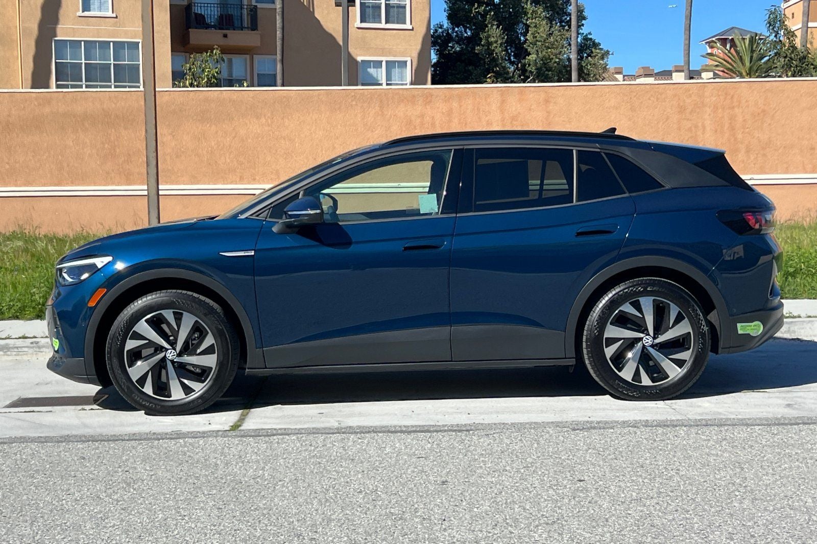 2023 Volkswagen ID.4 Pro