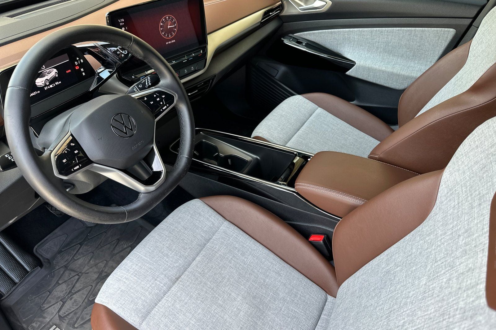 2023 Volkswagen ID.4 Pro