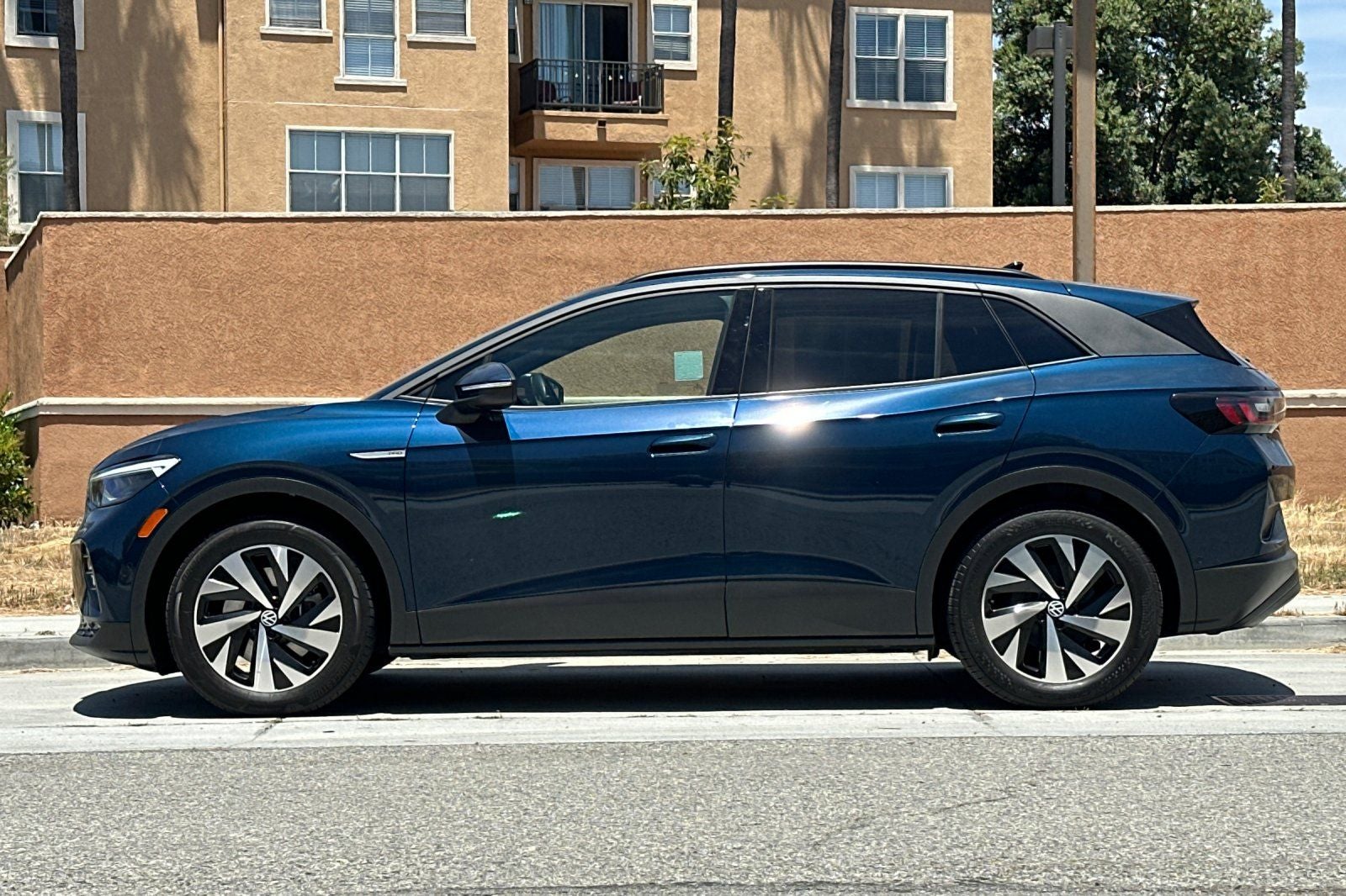 2023 Volkswagen ID.4 Pro
