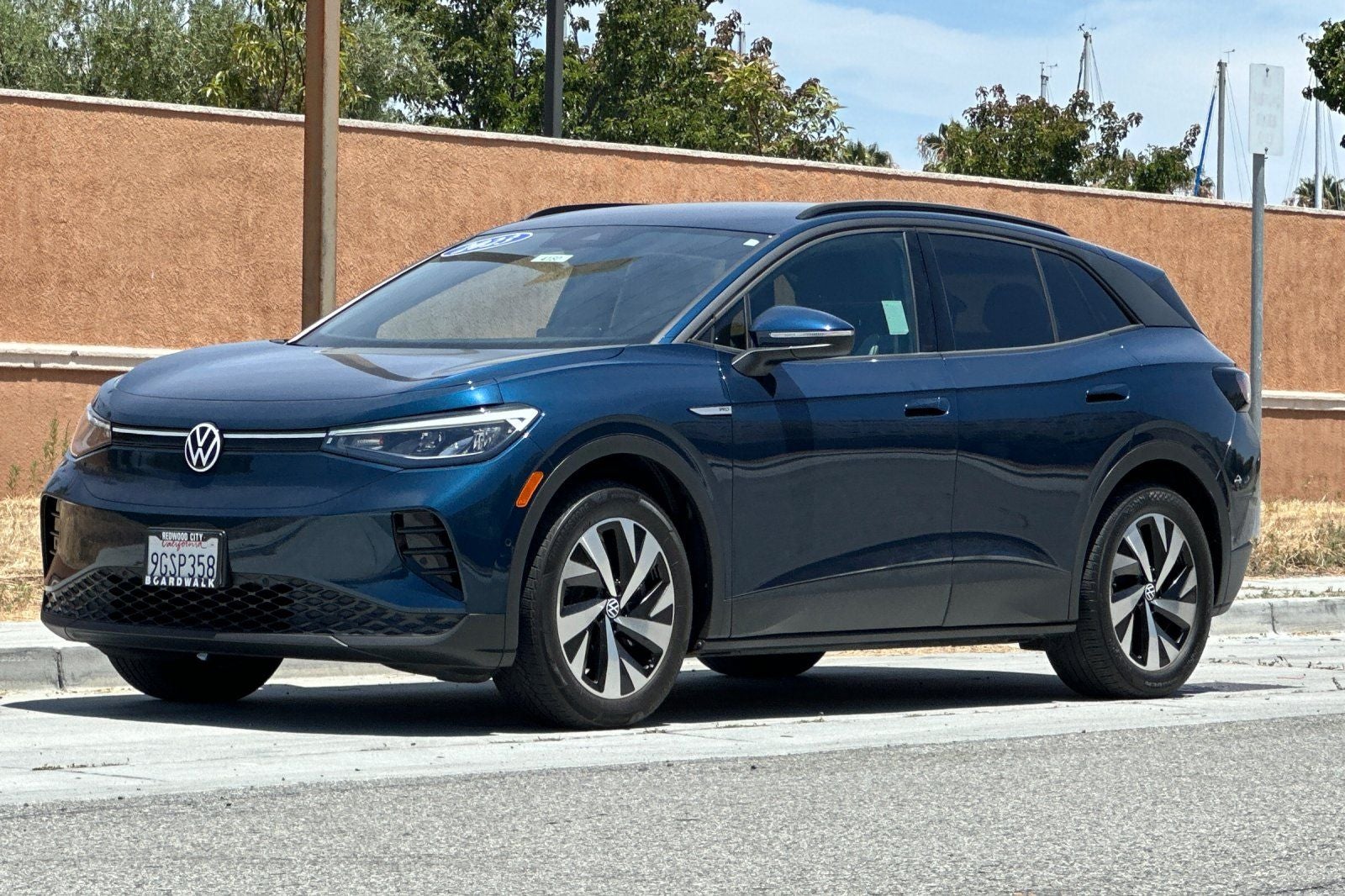 2023 Volkswagen ID.4 Pro