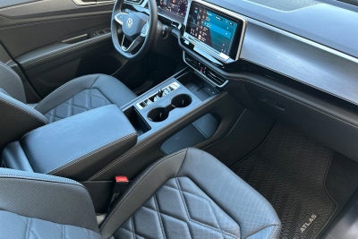 2026 Volkswagen Atlas Cross Sport 2.0T SE