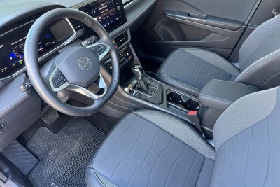 2026 Volkswagen Taos 1.5T SE Black