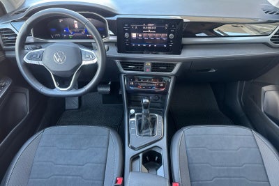 2026 Volkswagen Taos 1.5T SE Black