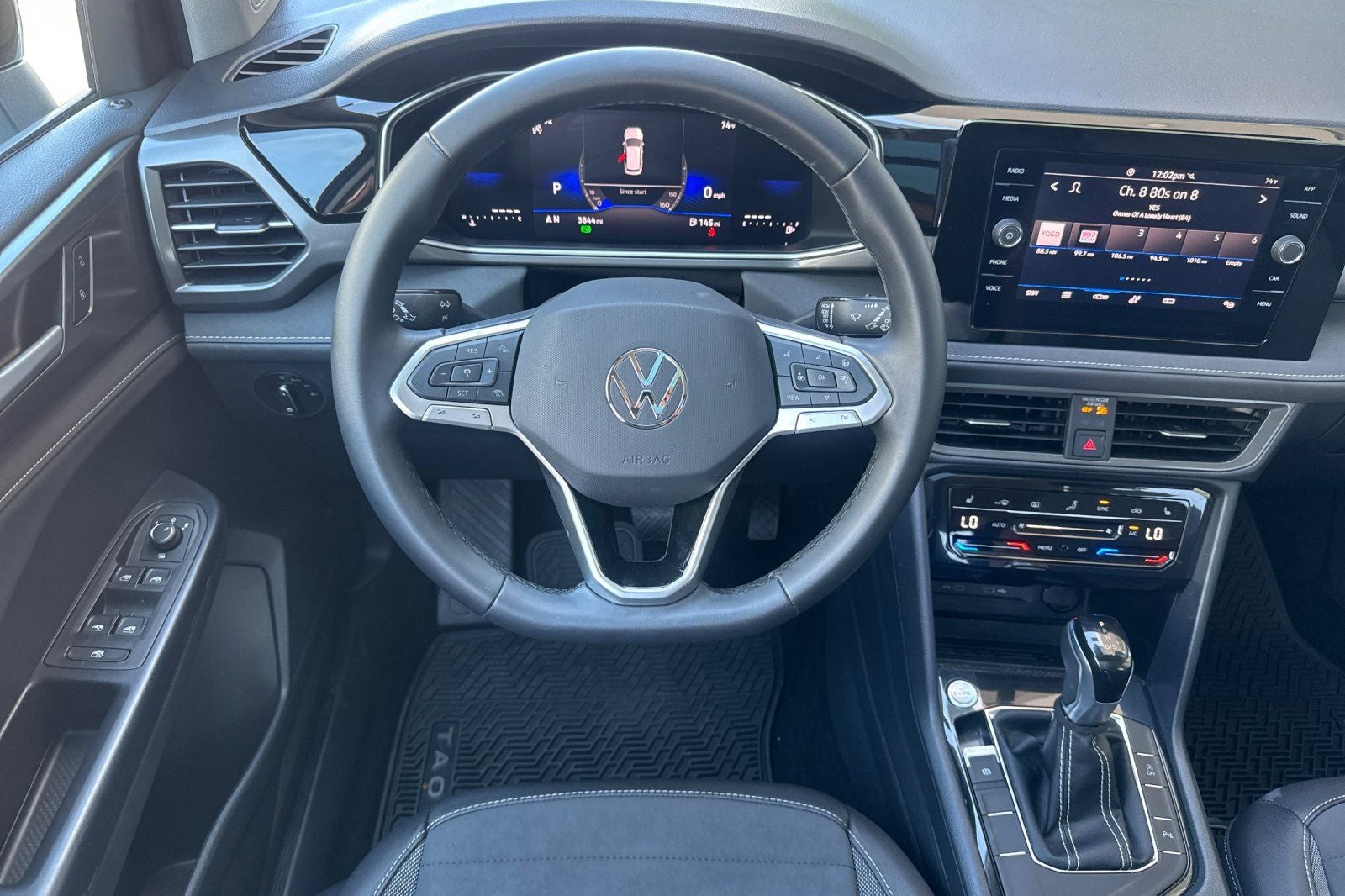 2026 Volkswagen Taos 1.5T SE Black