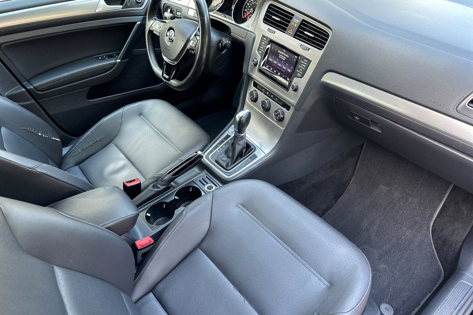 2015 Volkswagen Golf SportWagen S