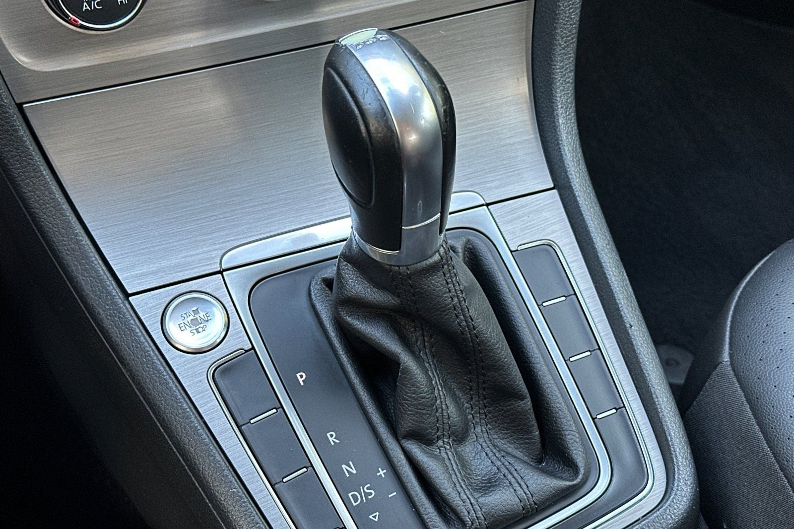 2015 Volkswagen Golf SportWagen S