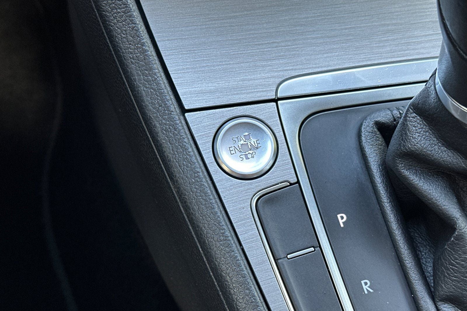 2015 Volkswagen Golf SportWagen S