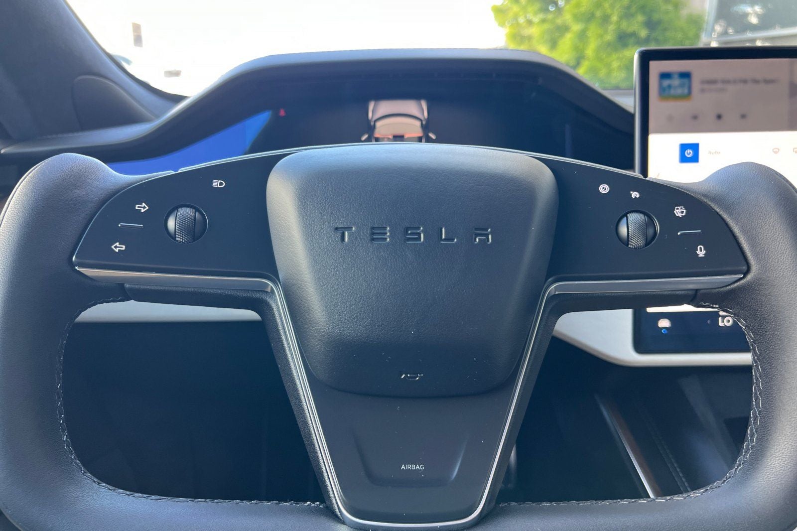 2022 Tesla Model S Base