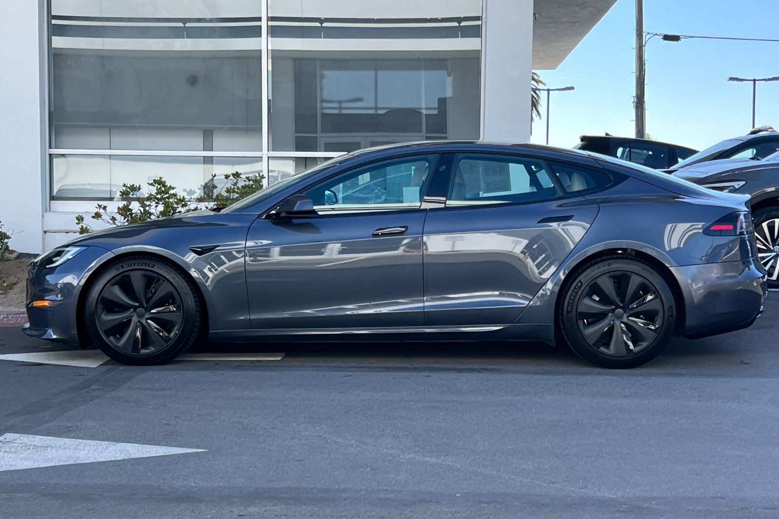 2022 Tesla Model S Base