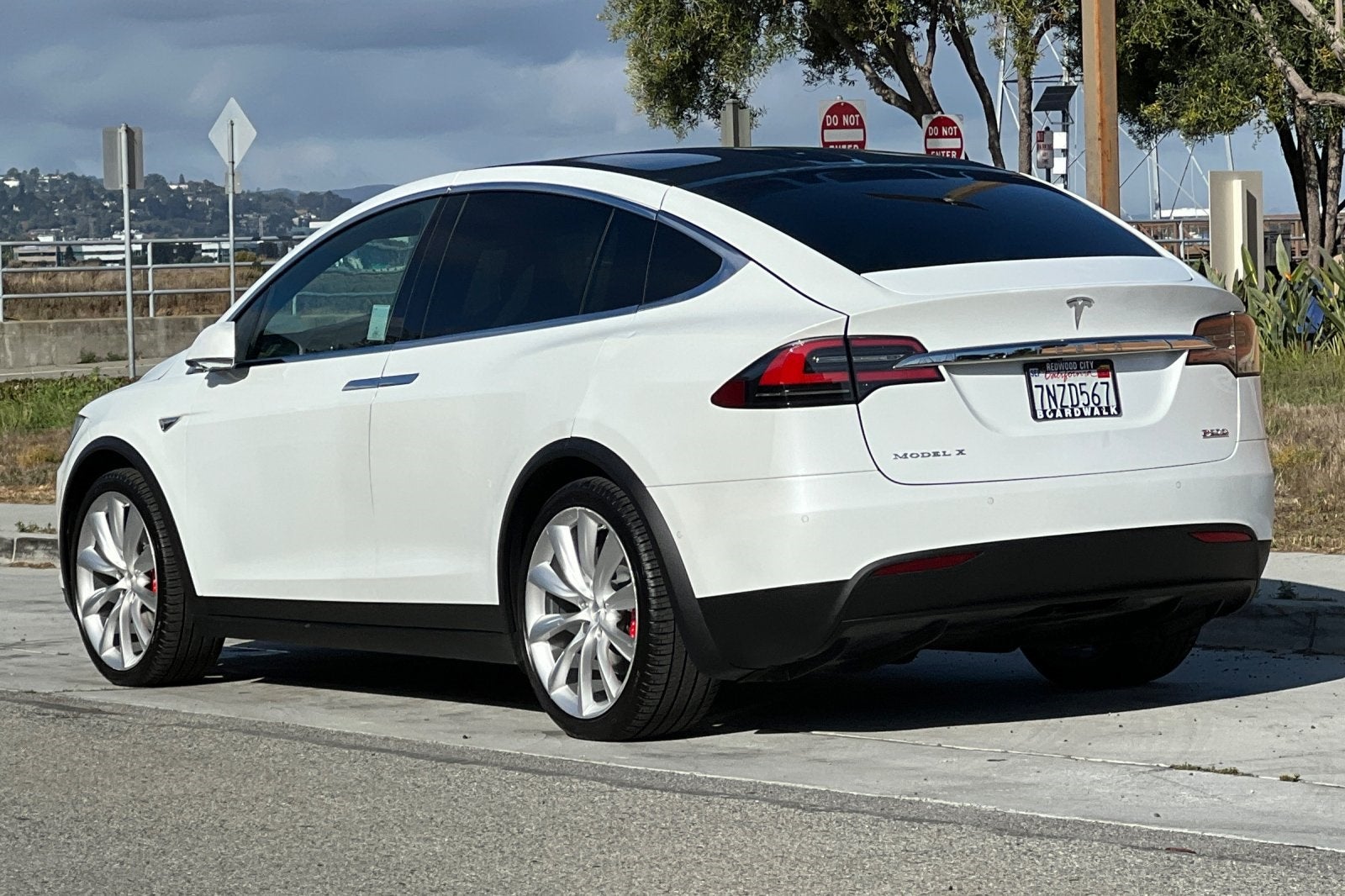 2016 Tesla Model X P90D Founder's Edition