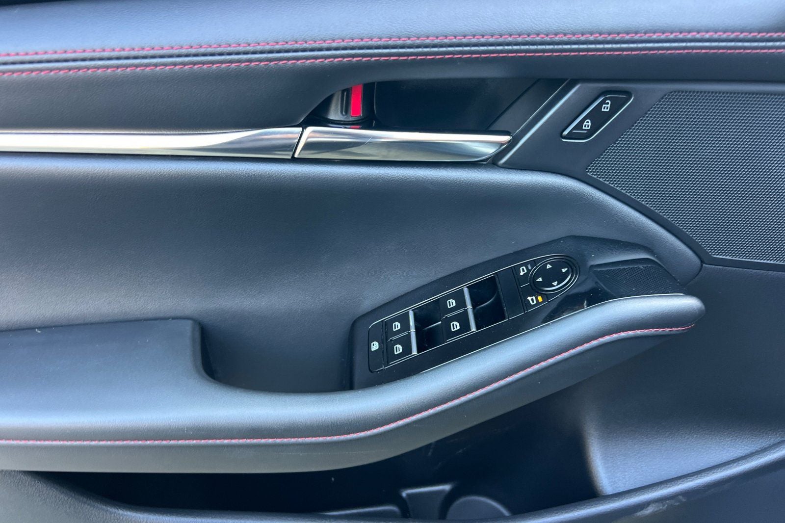 2024 Mazda Mazda3 2.5 S Carbon Edition