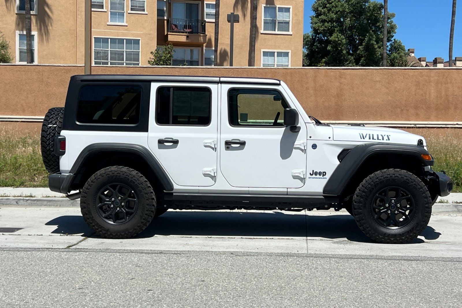 2025 Jeep Wrangler 4xe Willys 4xe