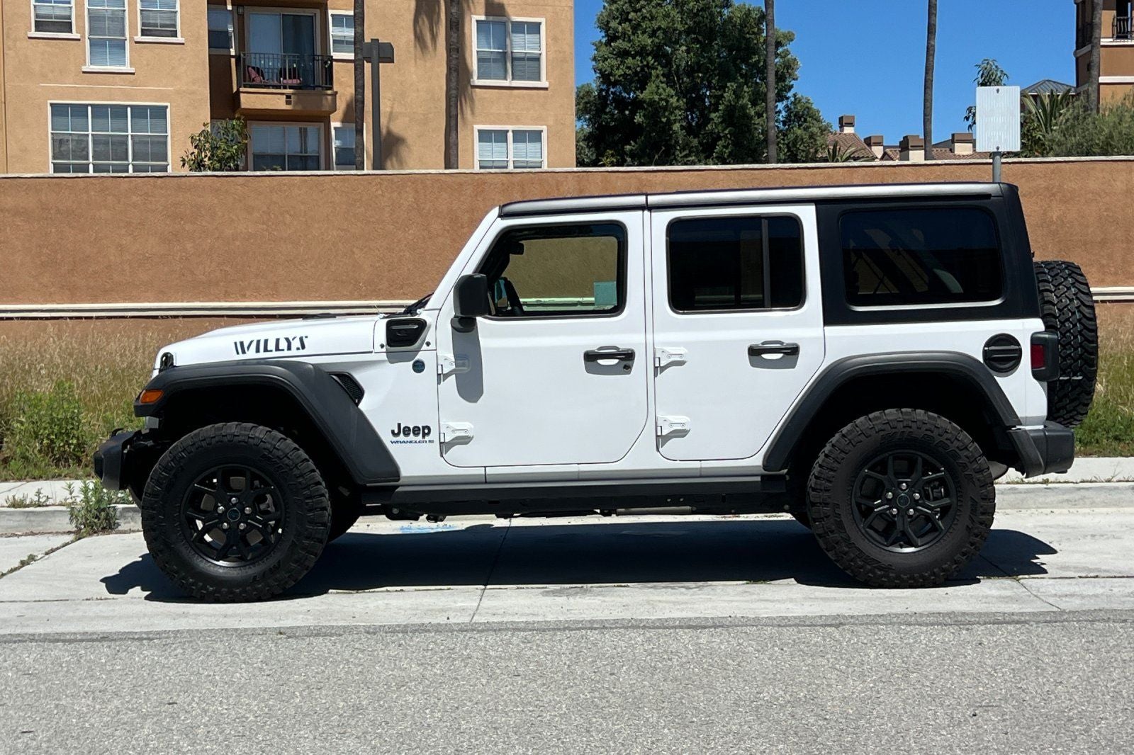 2025 Jeep Wrangler 4xe Willys 4xe