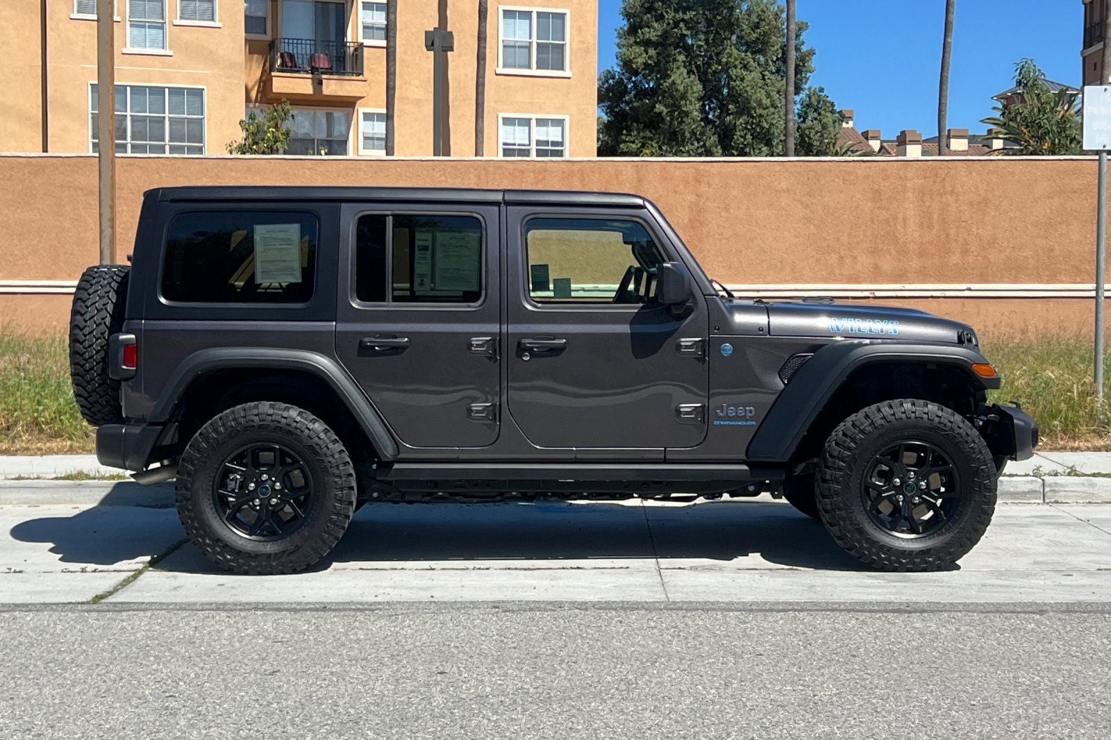 2025 Jeep Wrangler 4xe Willys 4xe