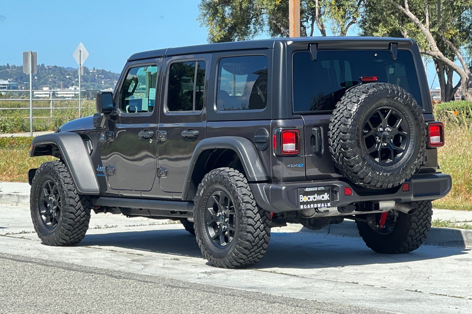 2025 Jeep Wrangler 4xe Willys 4xe