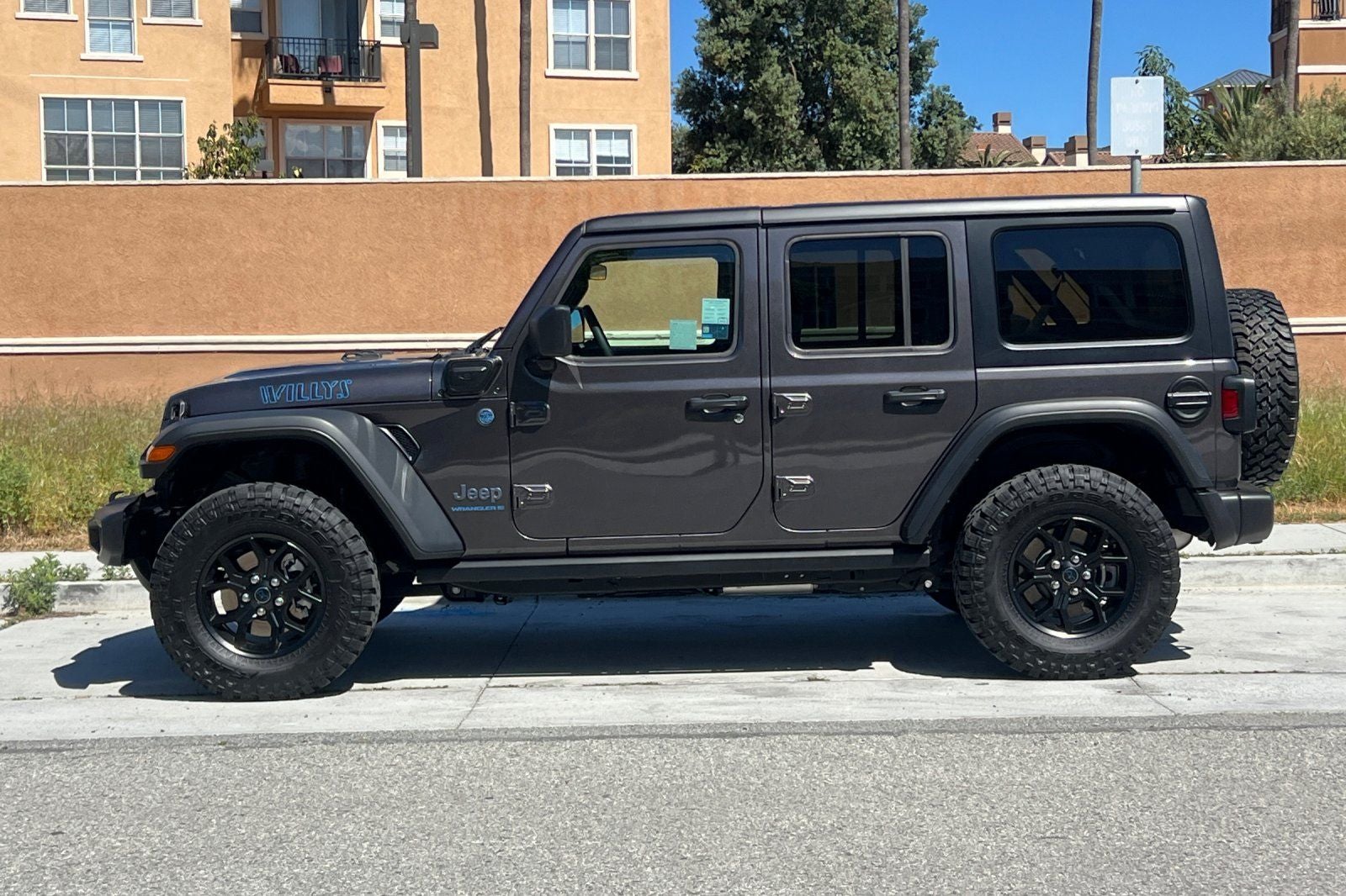 2025 Jeep Wrangler 4xe Willys 4xe