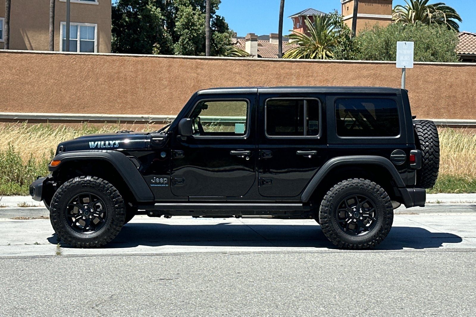 2025 Jeep Wrangler 4xe Willys 4xe