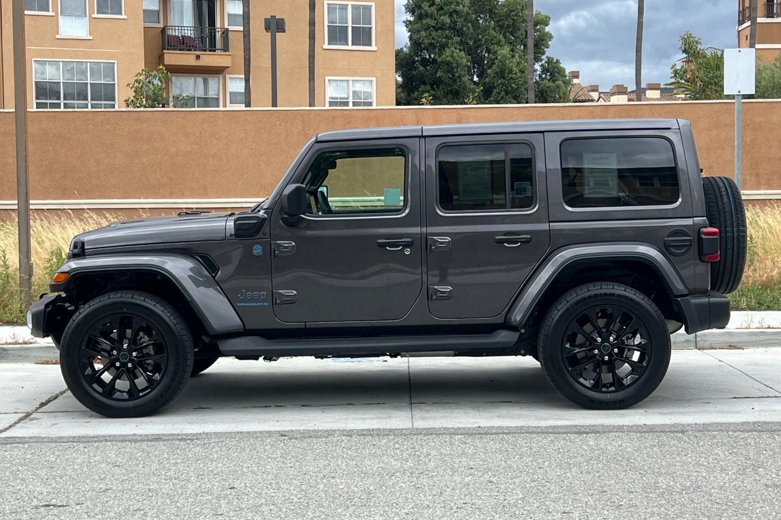 2025 Jeep Wrangler 4xe Sahara 4xe