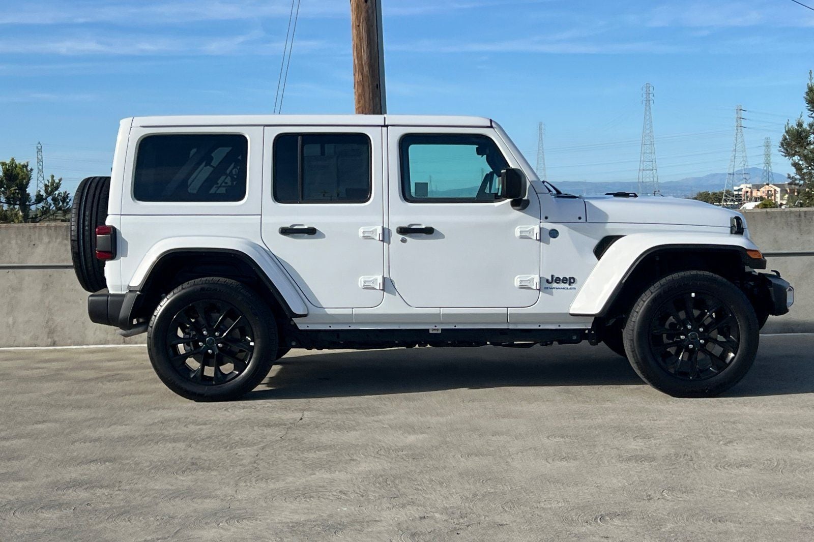 2025 Jeep Wrangler Sahara 4xe