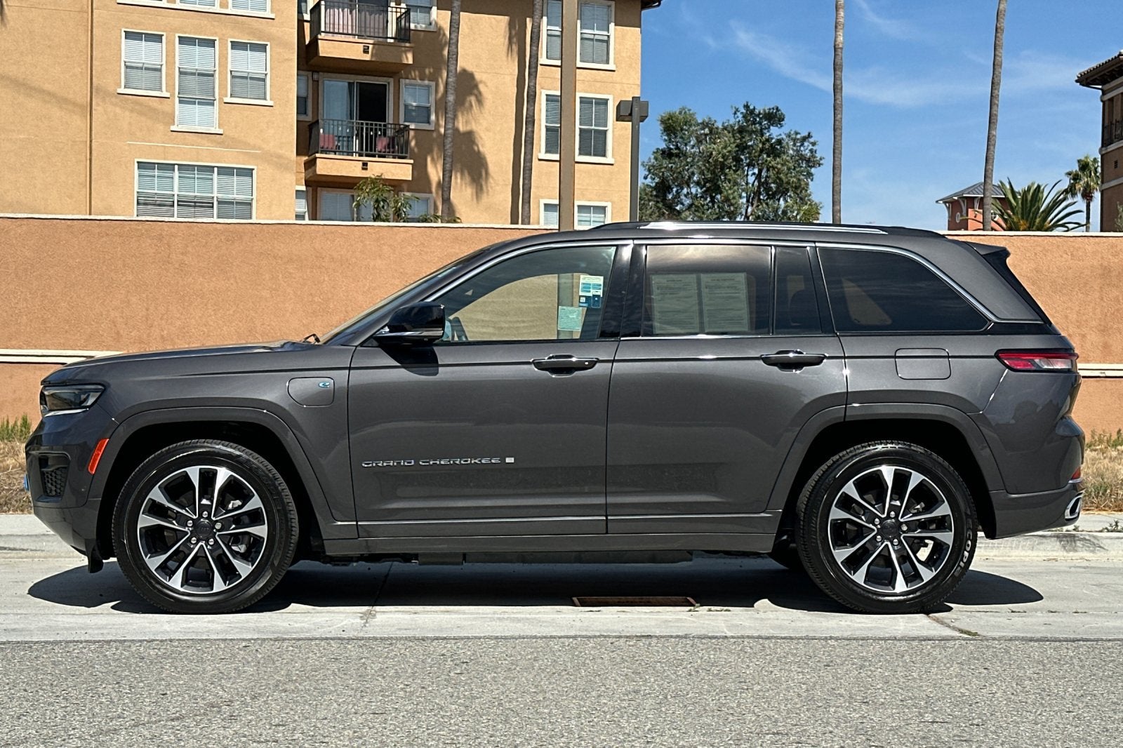 2023 Jeep Grand Cherokee 4xe Overland