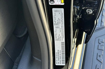 2026 RAM 1500 Express Crew Cab 4x4 5'7' Box