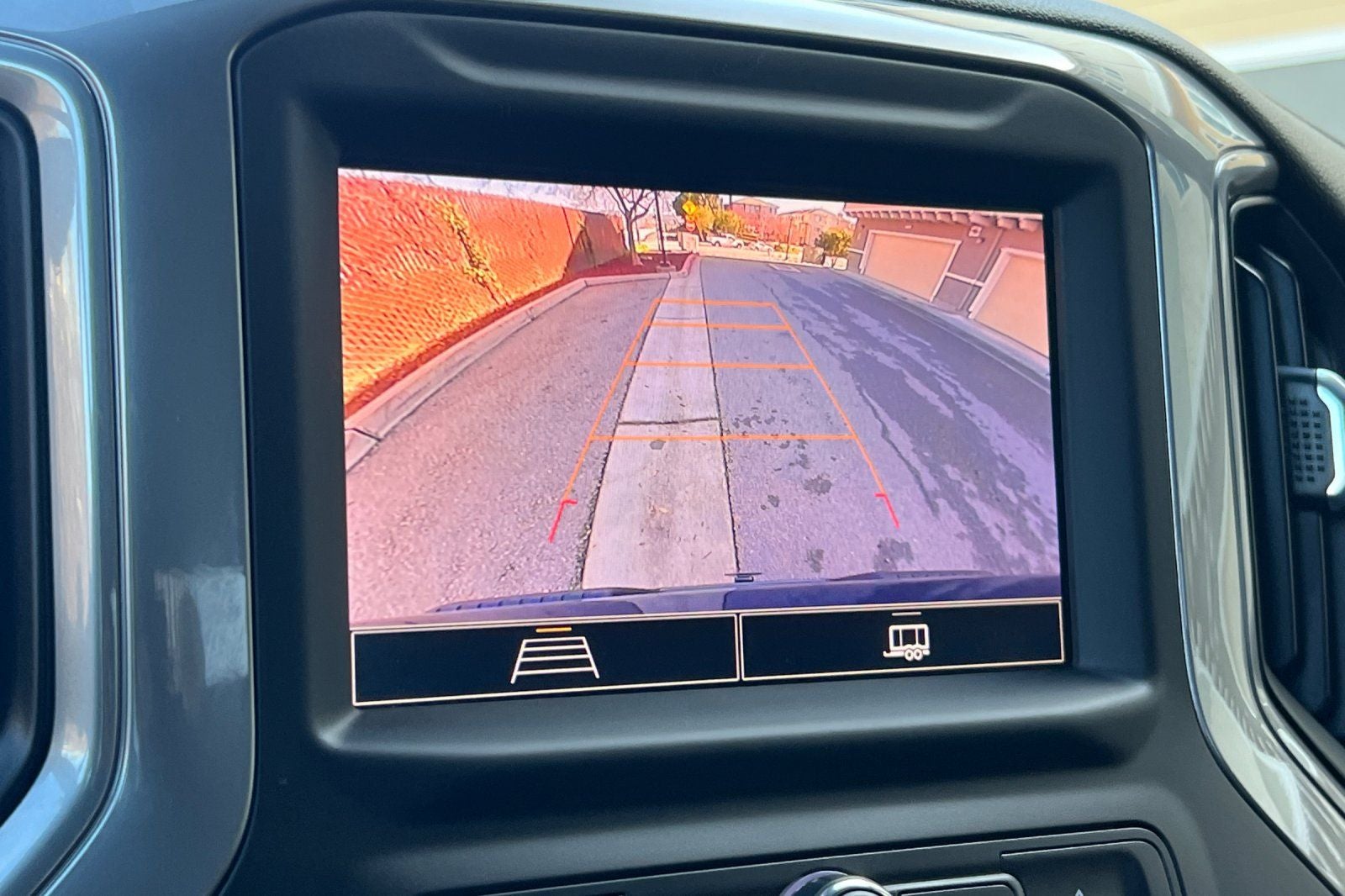 2022 Chevrolet Silverado 1500 2WD Crew Cab Short Bed Custom