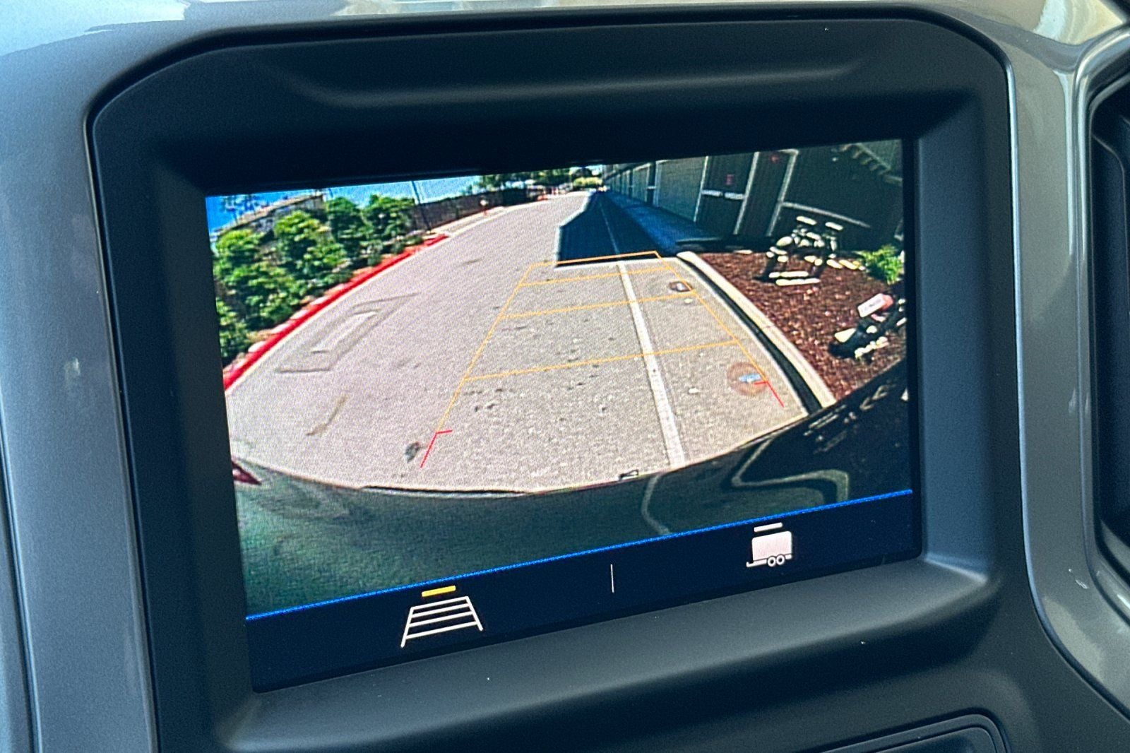 2022 Chevrolet Silverado 1500 LTD 4WD Crew Cab Short Bed Custom