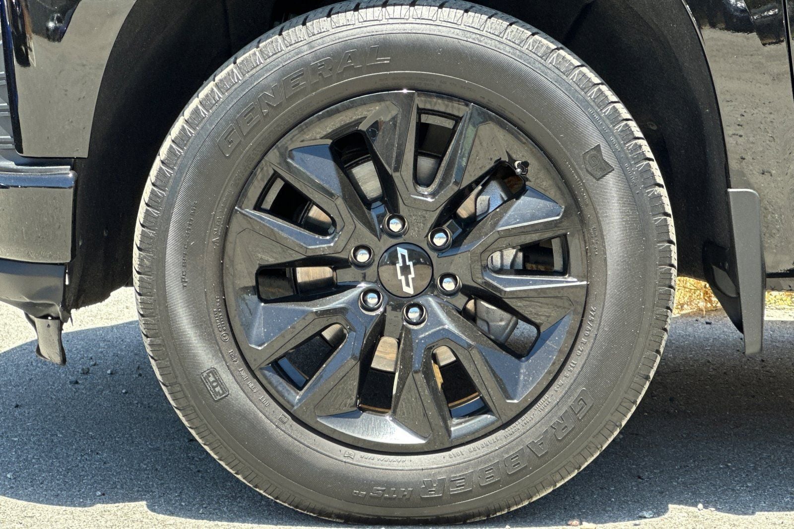 2022 Chevrolet Silverado 1500 LTD 4WD Crew Cab Short Bed Custom