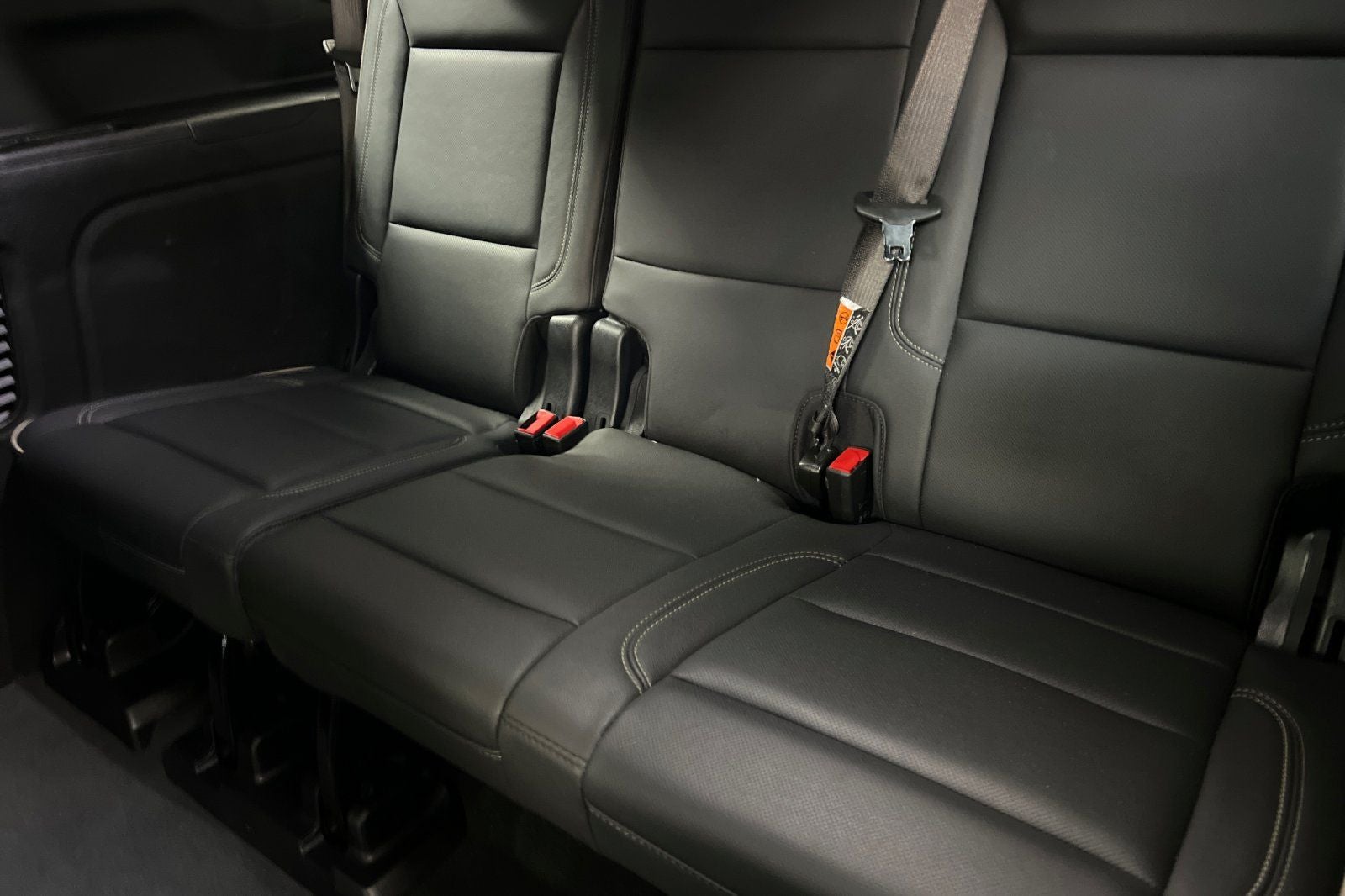 2025 Chevrolet Suburban 2WD Premier