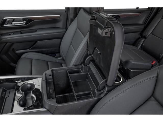 2025 Chevrolet Suburban 4WD LT