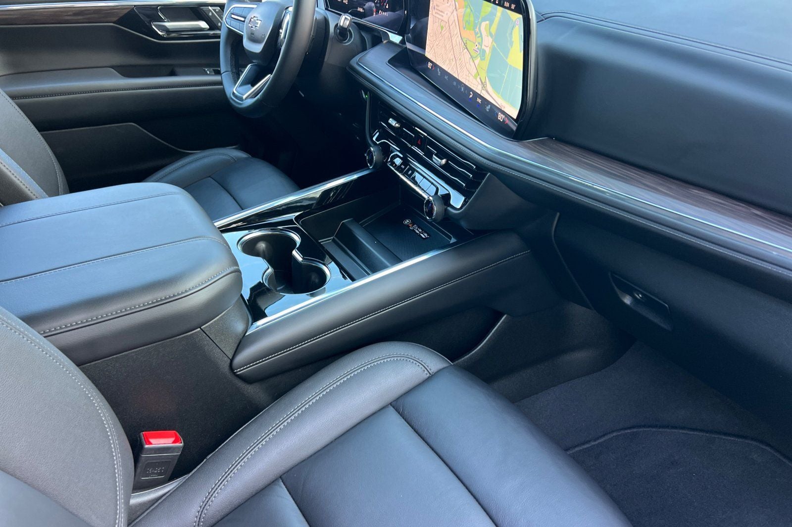 2025 Chevrolet Suburban 4WD Z71