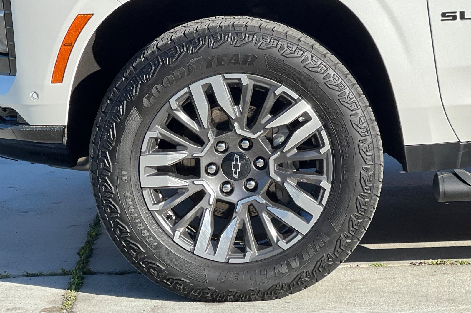 2025 Chevrolet Suburban 4WD Z71