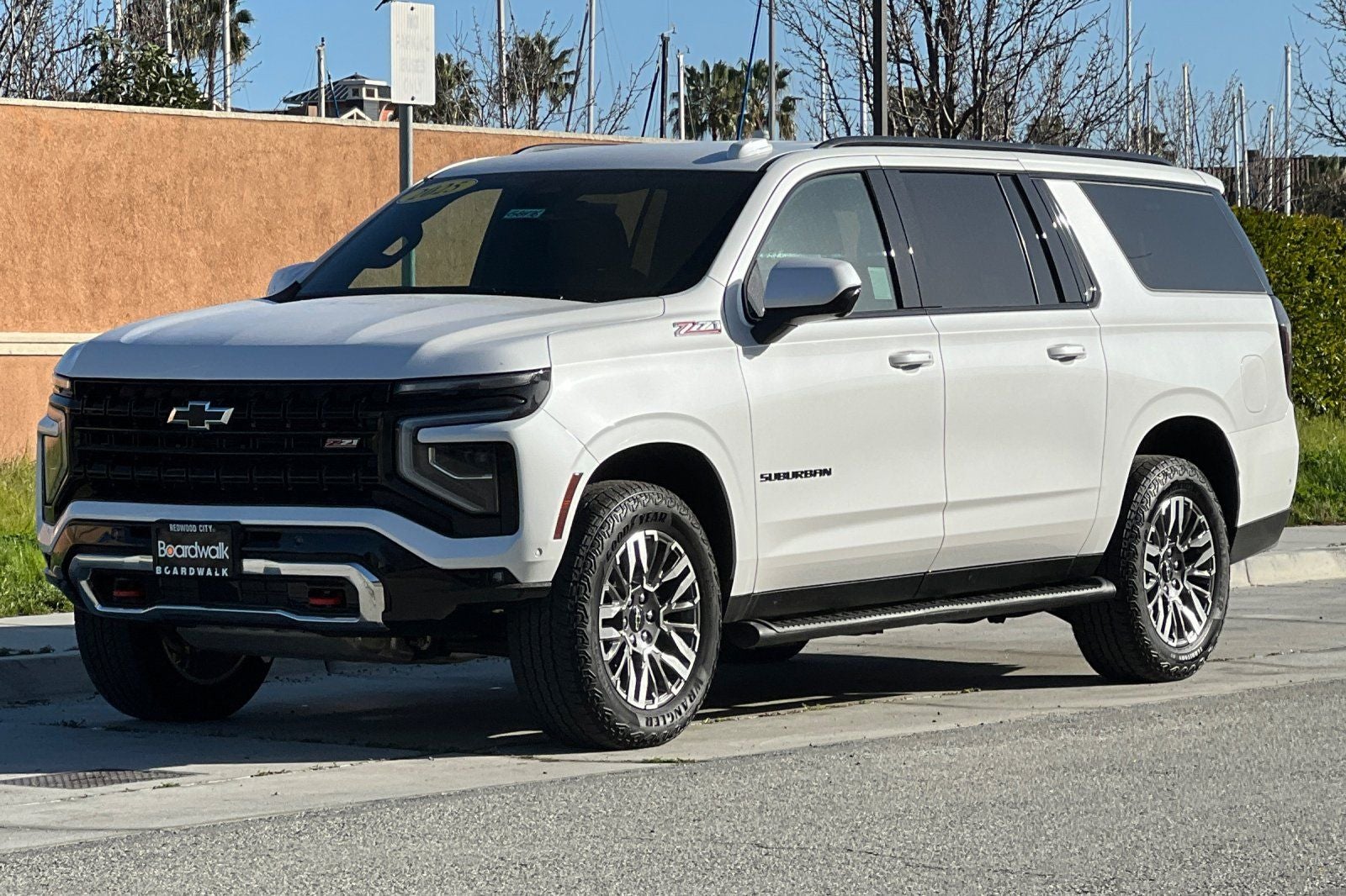 2025 Chevrolet Suburban 4WD Z71