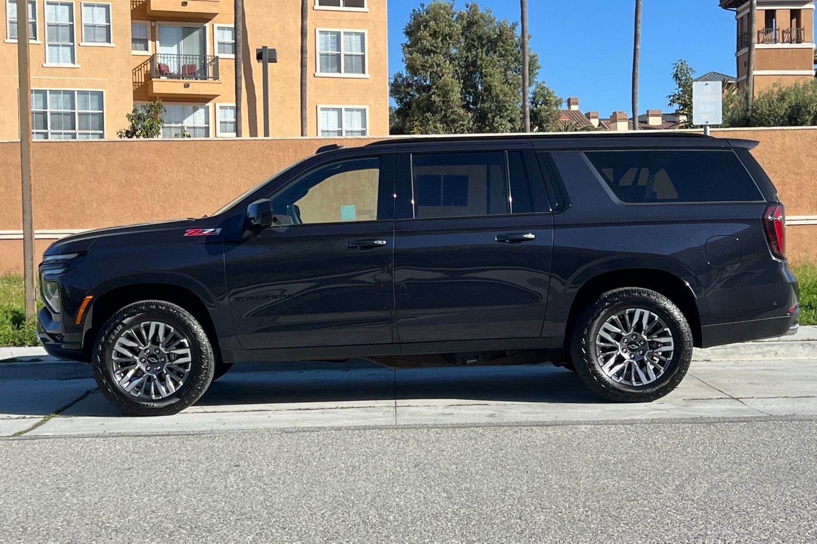 2025 Chevrolet Suburban Z71
