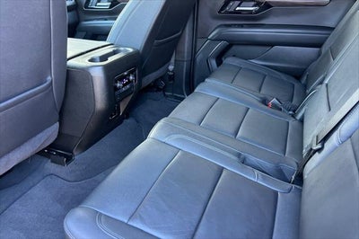 2025 Chevrolet Suburban 4WD Z71
