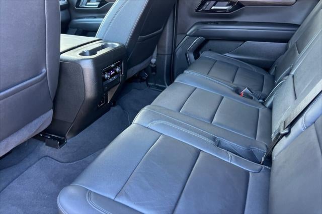 2025 Chevrolet Suburban 4WD Z71
